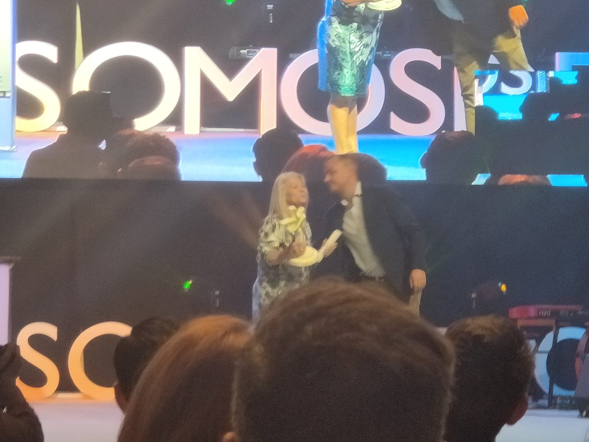 CacerenoFem's tweet photo. Es un orgullo para nosotras recibir este premio y que nos consideren el club de referencia regional en el Fútbol femenino.

¡Seguimos creciendo!

⚽💚🤍⚽
#Ahoraeselmomento 
#CPCFem https://t.co/6xQKkmRqp4