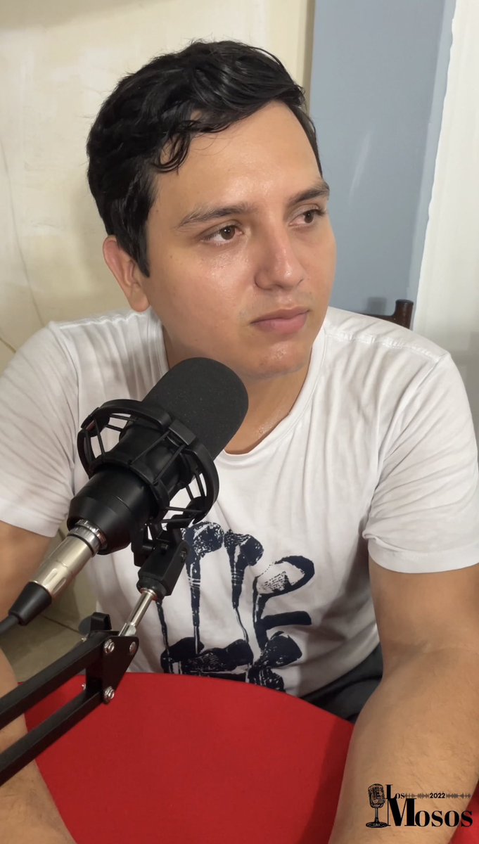 LosMosos4's tweet photo. Ya está disponible el capitulo 3 de tu podcast favorito‼️ En este episodio hablamos sobre las teorías conspirativas más descabelladas y una que otra llevada a la vida real. Que lo disfruten❤️ #podcast #comunicación  https://t.co/tvKKACbviX https://t.co/EprwwYYXfV