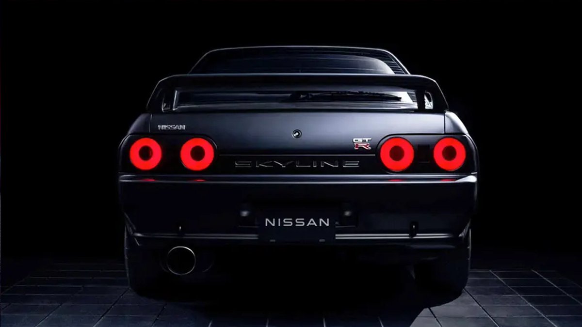 BBC_TopGear's tweet photo. Woah, Nissan is building a one-off electrified R32 Skyline GT-R. Prototype Godzilla to get 'latest electrification technology' → https://t.co/vgiZAwj9Bo https://t.co/EyB4XsCHEv