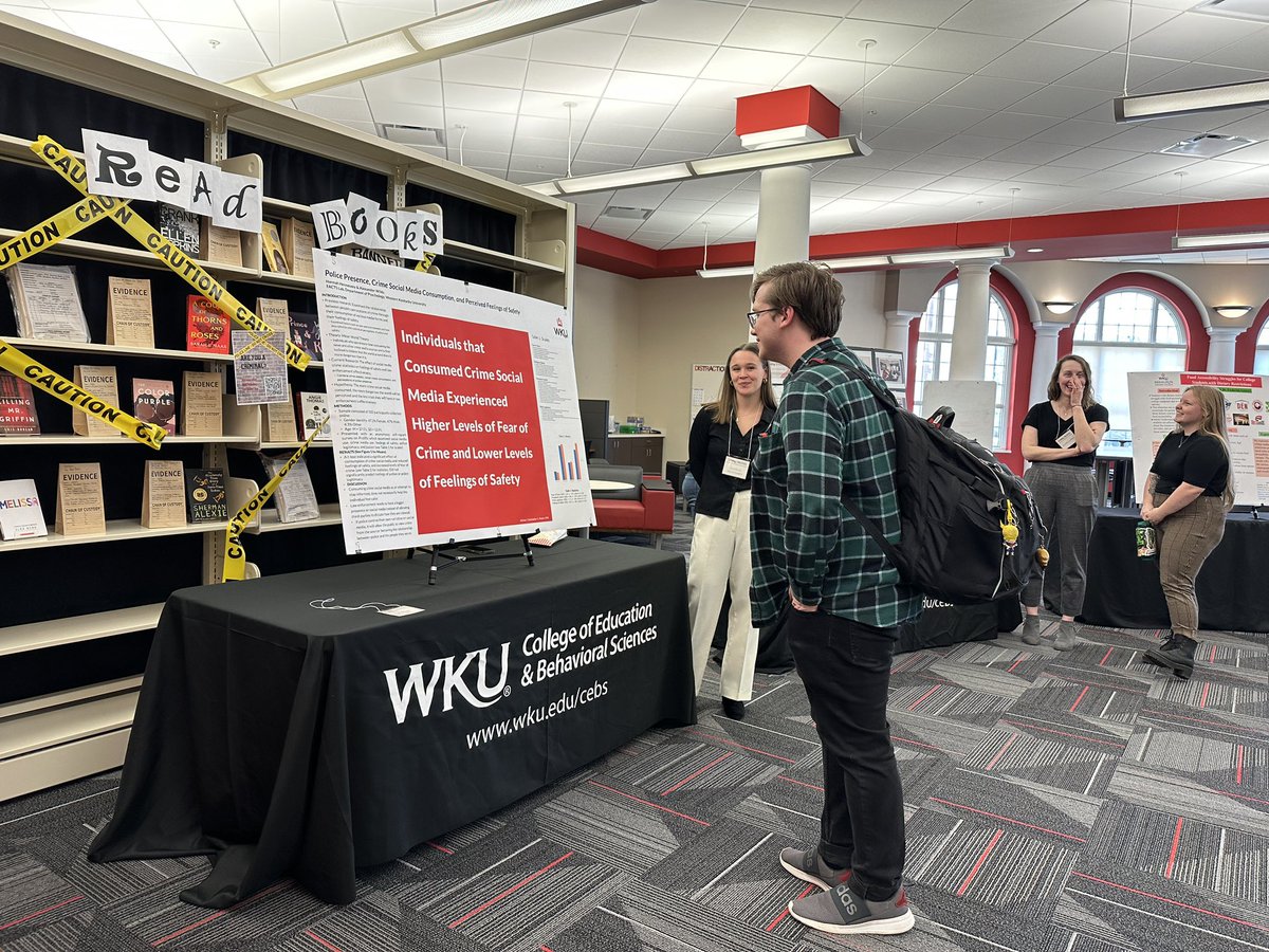 WKUCEBS's tweet image. Our CEBS students have been working on amazing research and they want to share it with you! Stop by and learn something new and get some free popcorn! We’re in the Student Success Center until 4PM.🍿#wku #appliedresearch