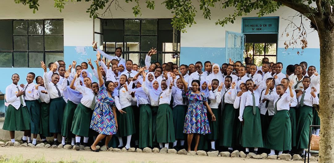 GlamiTanzania's tweet photo. Another group of outstanding and transformed young girls have just graduated from our Kisa Program.
#Thefutureisexciting
Congratulations to our Kisa Scholars from Magadini secondary school who have just graduated from the Kisa Program. https://t.co/A3GIR9Vk9T