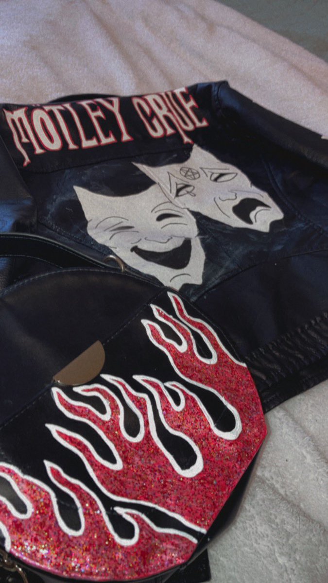 lexirey9's tweet photo. ❗️❗️❗️ look what I did 🔥 #motleycrue https://t.co/68mMteS7mr