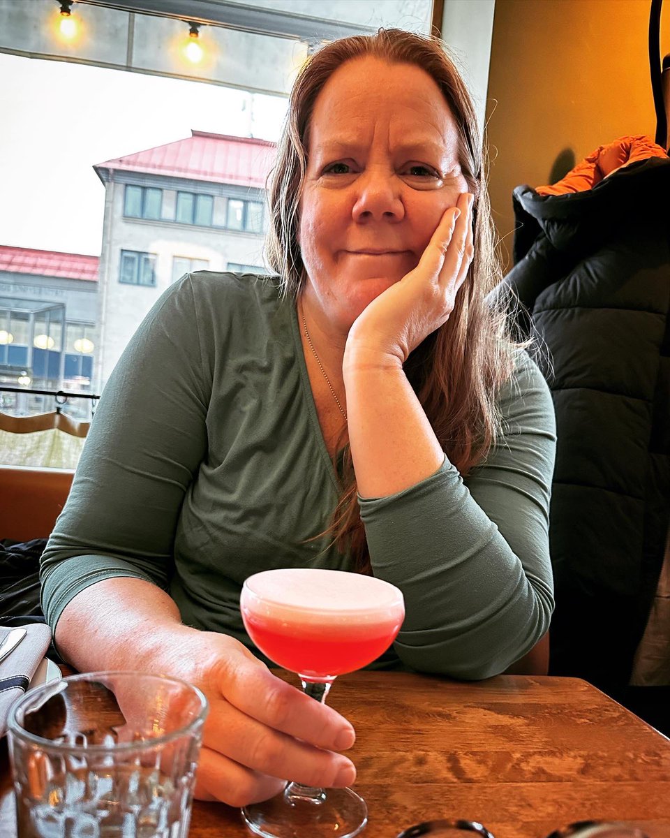 nicksak's tweet photo. Wednesday Date Night at Skanshof! Bleak roe from Green Bay, perfectly prepared Cod, ribeye served rare - and cocktails to fall in love with! Can’t beat this feeling! ❤️🥂🍴
#ribeye #datenight #greenbaybleakroe #roe #codloin #menabrea https://t.co/bOYv9cgbxZ