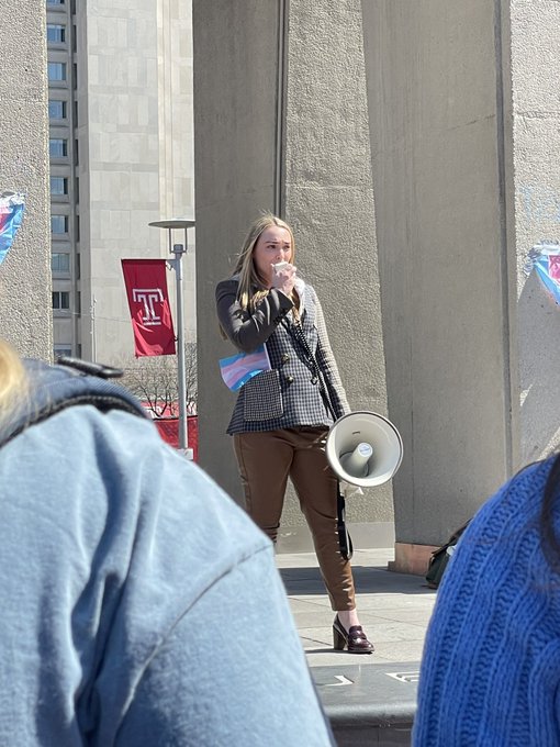 It was an honor to speak at @startempleu rally for trans visibility &amp; to share how City Controller can<a class="tags" target="_blank" title="On Twitter" href="/?out=eyJ0eXAiOiJKV1QiLCJhbGciOiJIUzUxMiJ9.eyJpYXQiOjE3MjIwMTIxMjksImlzcyI6InR3cG9ybnN0YXJzLmNvbSIsIm5iZiI6MTcyMjAxMjEyOSwiZXhwIjoxNzUzNTQ4MTI5LCJyZWRpcmVjdF91cmwiOiJodHRwczovL3R3aXR0ZXIuY29tL3N0YXJ0ZW1wbGV1In0.qTxBrRVQ-8i-5ZGyyLkMDA53Oo37stkRAKzqun6sb44vpganMqHJ9U68k1hgLm9ZZE0FOX4LRevWYY2JRgb4vQ">@startempleu</a>