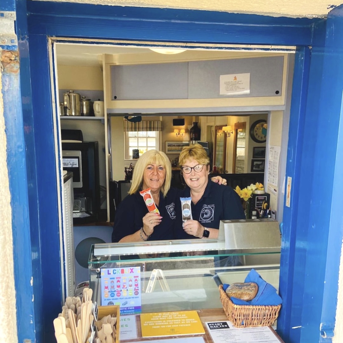 LICKALIX tweet media