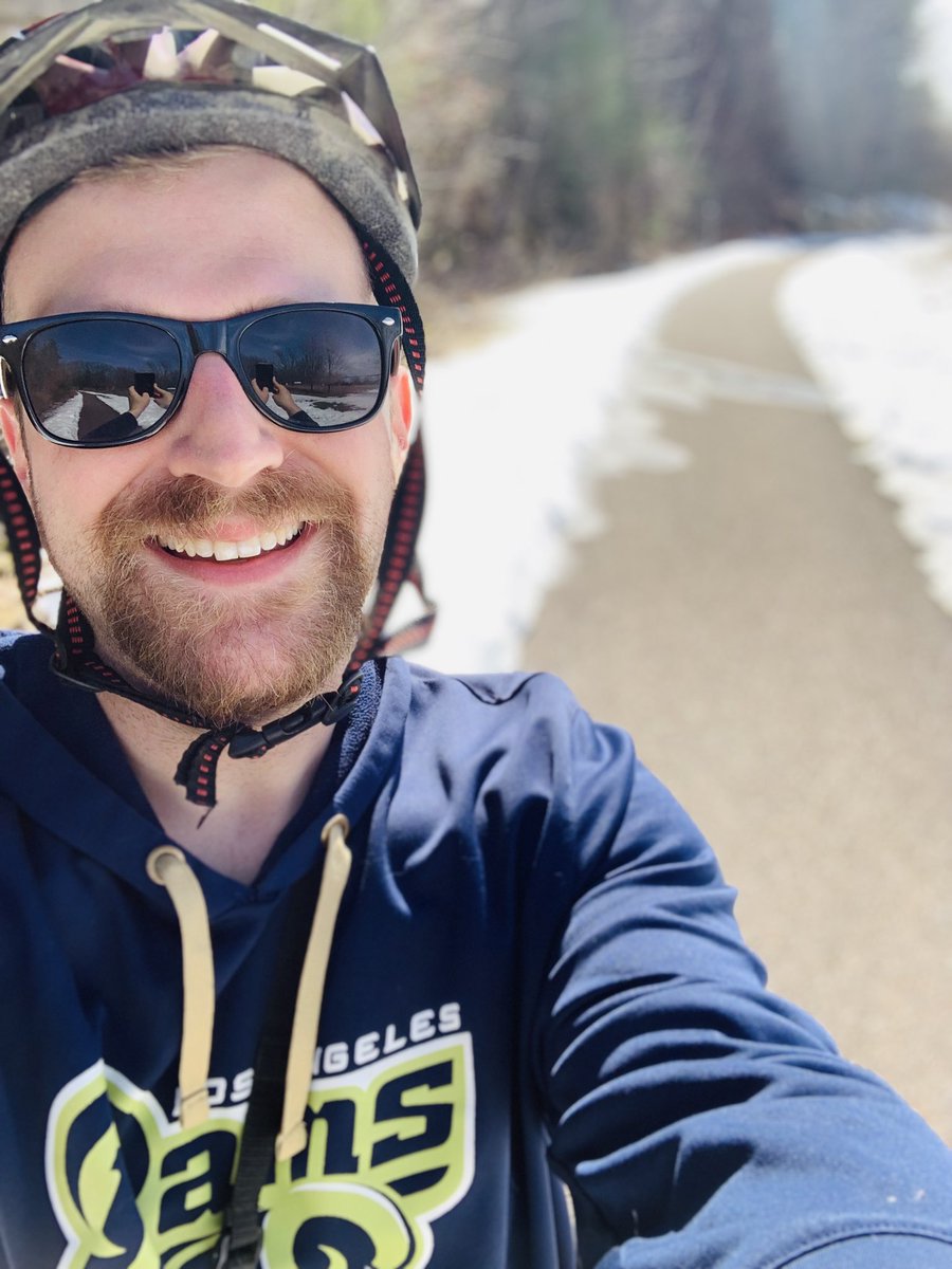WasilenkoAlex's tweet photo. I made SURE to take full advantage of this stellar spring day by breaking out my #bike for its first ride of the season. HOORAY!🚴🏼‍♂️☀️🌱
#VT #railtrail #Vermont #ColchesterVT @WVNYWFFF https://t.co/jci3td0jL5