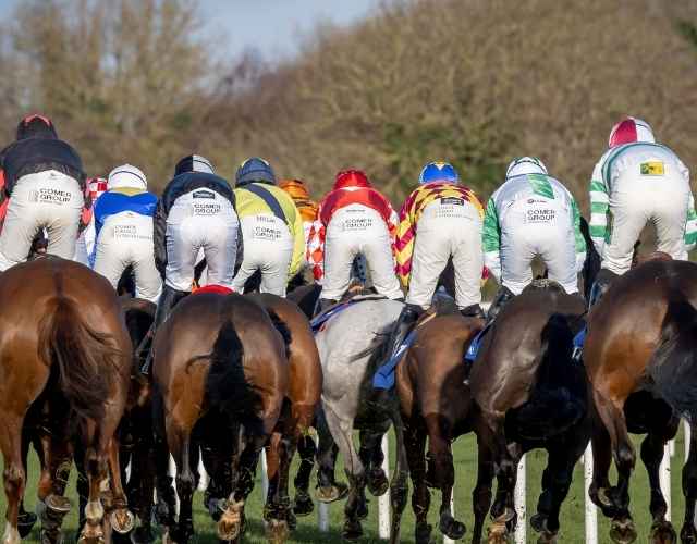 HRIRacing's tweet photo. ⭐EXCITING GIVEAWAY ⭐ Want to WIN a day out for you and a friend to day 1 of the @Fairyhouse Easter Festival on Saturday 8th April with food, a drink, a bet, transfers & more?
Enter Here ➡️ https://t.co/zr1g0gRlep #ProperDayOut https://t.co/8nccBjhVls