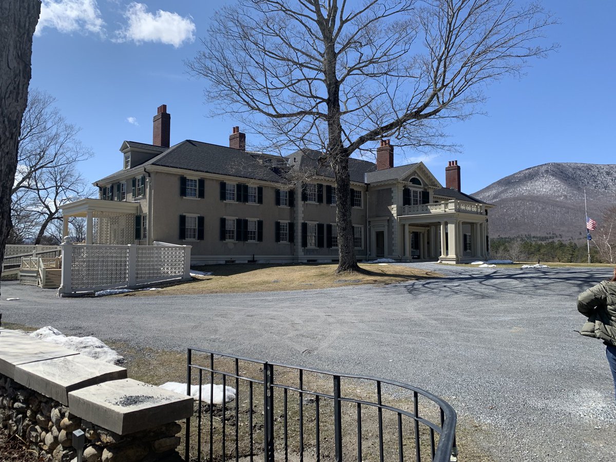 LindaFasteson's tweet photo. It’s been a while since Mary Todd Lincoln stayed here to get away from the hazards of the Civil War. Did you know that her son Robert fell in love with Manchester, Vermont and built his “summer cottage” Hildene here? #manchestervt #satwmvt https://t.co/kjzhEeHiWc