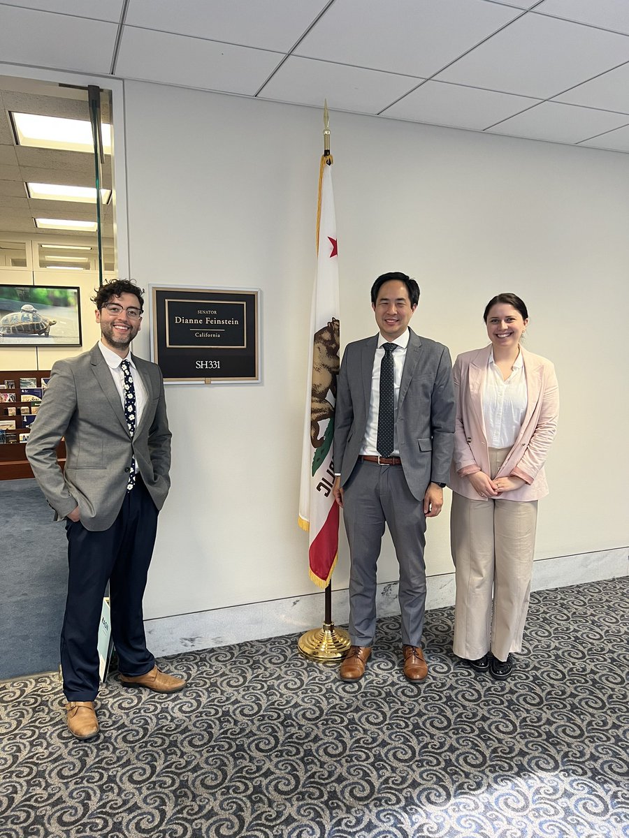 Thanks for the really engaging meeting with us about @Kidney_X @SenFeinstein , Andrew Fuentes! #kidneyadvocates @ASNKidney @ASNAdvocacy