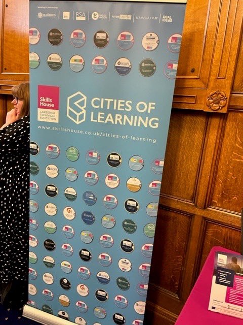 CarltonBolling's tweet photo. We are so proud of the 4 Yr10 boys who spoke so brilliantly to a group of businesses about their experiences visiting local businesses to gain invaluable knowledge @SkillsHouseBfd Thank you to all the businesses that allowed our students to visit #ambition #CarltonEdge💎 https://t.co/rHdXJgOnfK