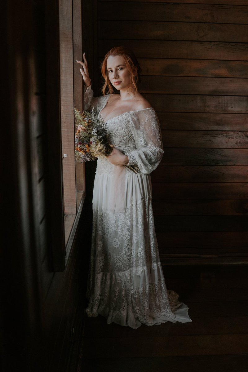Amandacastro3's tweet photo. Postar fotos do casamento em todas as redes sociais possíveis pois estou apegada! 🤍😍 https://t.co/36bWhfYpGl