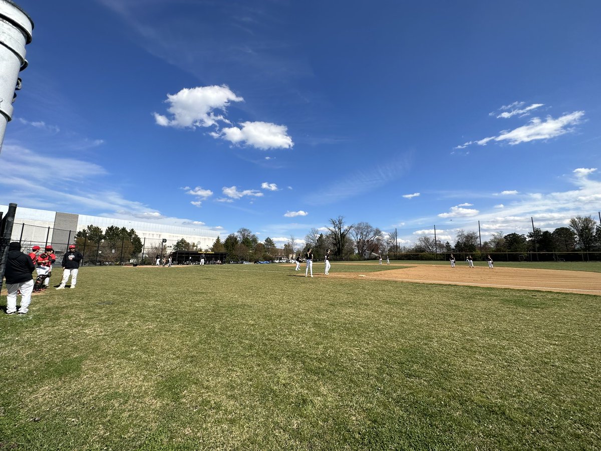 CoachTanyaRM's tweet photo. #RMTF hosting @WWHSAthletics & @QOAthletics this beautiful afternoon! @Rocket__Nation come out and support them OR JV πβΎοΈπ₯ who is hosting QO!! πππ€β₯οΈπ @RocketsSportsRM @RMHS_principal @RMathleticboos1 @CoachSchools32 @realNChammer @RMHS_VSoftball @Coach_Gottlieb https://t.co/B0mwIKoSf7