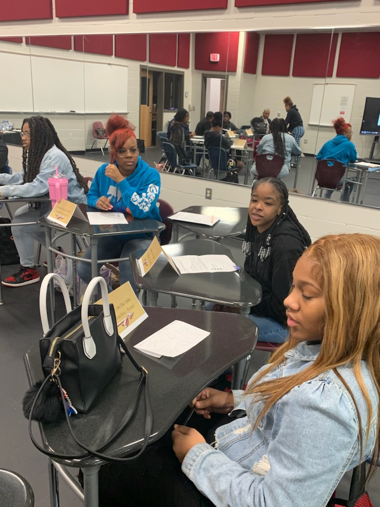 WHS_Seminoles's tweet photo. BCSD Board President and Seminole alumnus Juawn Jackson joined students, staff, & parents for today’s “Westside On The Table” Conference. Participants focused on ways to facilitate positive change in the school & community. @BibbSchools
#BibbVIP #Built4Bibb #OnTheTableMacon https://t.co/8HBi8vCdbI
