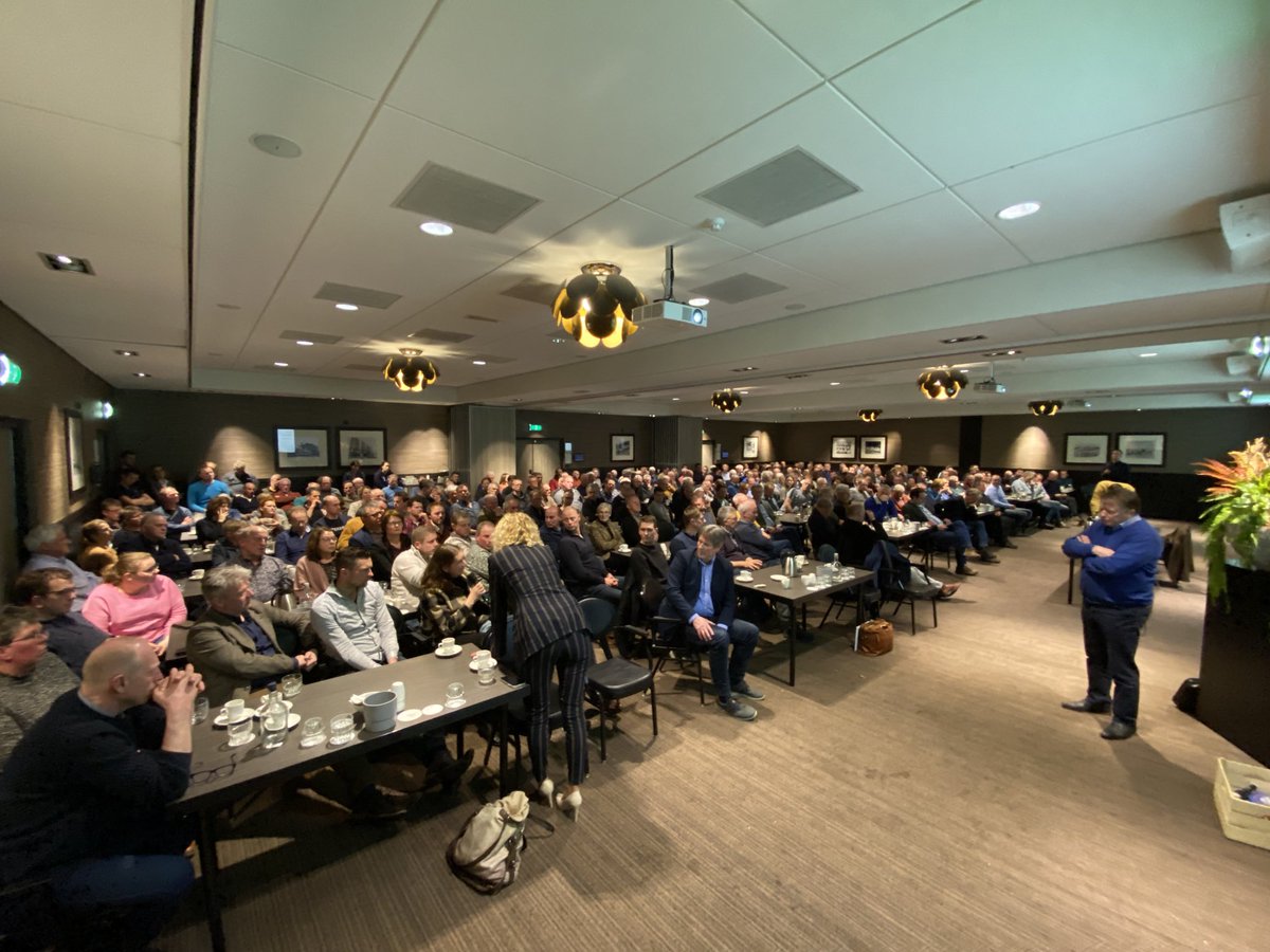 Sjaak vd Tak en Hans vd Heuvel van ⁦<a href="/LTONederland/">LTO Nederland</a>⁩ geven toelichting op voortgang #Landbouwakkoord aan leden van ⁦<a href="/LTONoord/">LTO Noord</a>⁩ en nemen de input vanuit de leden mee.