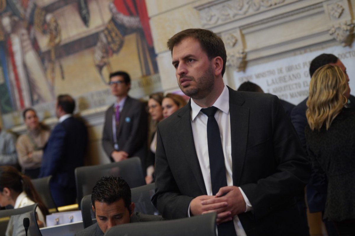 CamaraColombia's tweet photo. En #PlenariaCámara fue aprobado el "Proyecto de Ley por el cual se eliminan beneficios y subrogados penales para quienes sean condenados o estén cumpliendo detención preventiva por el delito de feminicidio” #PlenariaMujer https://t.co/TYH42oSKvP