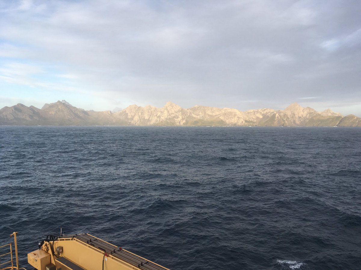 gm0hcq's tweet photo. South Georgia in the setting sun https://t.co/rqV1A7XbmA