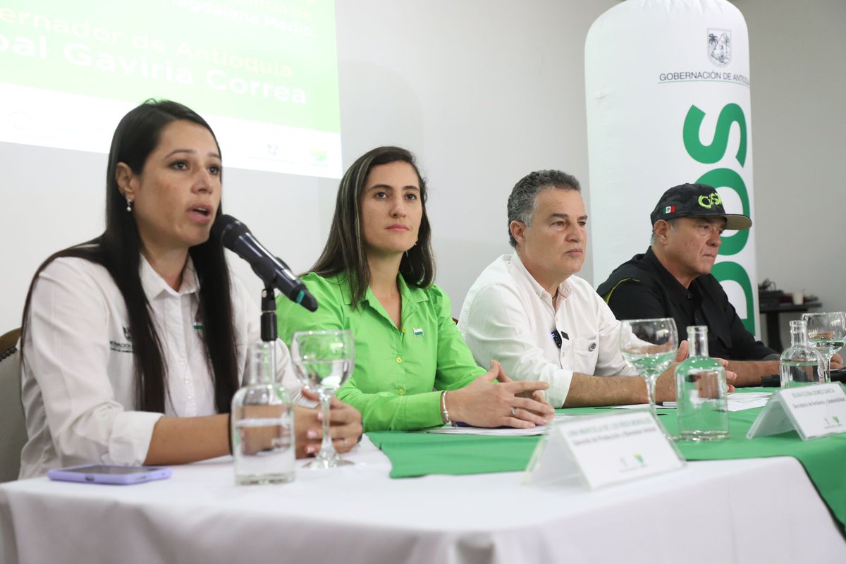 Ambiente_Ant's tweet photo. "Reubicaremos hipopótamos de un ambiente a otro, no será una transacción comercial. Queremos que ellos lleguen a un hábitat en donde puedan vivir dignamente": @LimaDLR, gerente de Protección y Bienestar Animal.

Mira la rueda de prensa completa aquí:
🎥 https://t.co/8oGI3fnouF https://t.co/d6byAuNzMK
