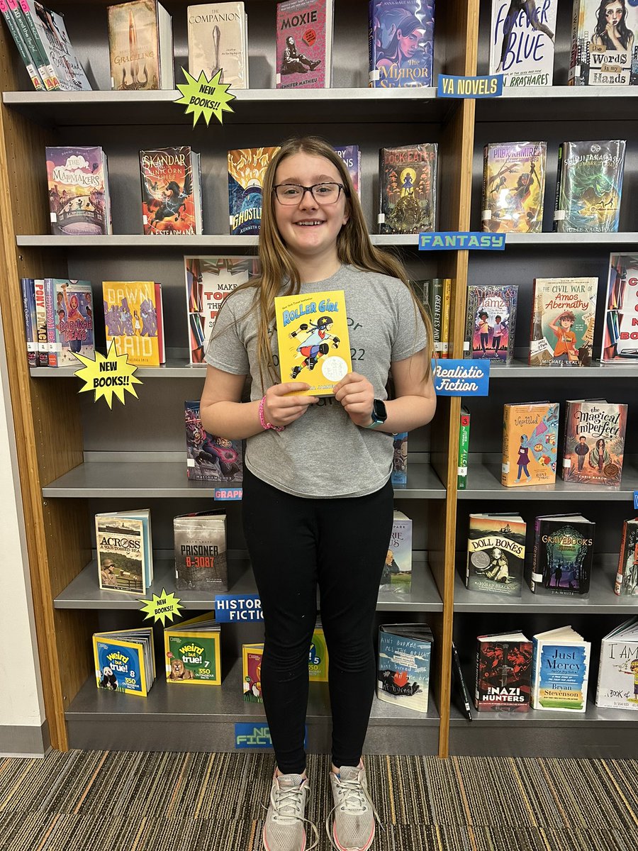 PennyFeeney's tweet photo. Congrats to this Spin It to Win It winner!! She’s been working hard to win this book!! You can tell by the smile on her face!! Enjoy your new book!! #justkeepreading📚 @victoriajamiesonbooks https://t.co/3KOjK1Vt84