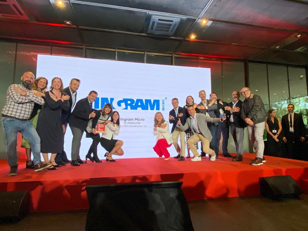 IngramMicroES's tweet photo. ¡Estamos emocionad@s de anunciar que hemos sido reconocidos con el 3º premio Best Workplaces España 2023 en la categoría 251 a 500 empleados/as!

#BestWorkplaces23
#BestWorkplaces2023
#IngramMicroES 
#ShapeTomorrowIngramMicro

@GPTW_Spain https://t.co/lNXVFjsyU7
