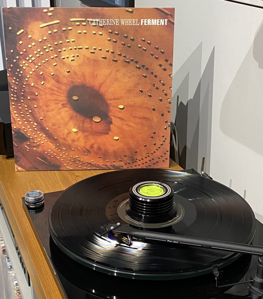 #5albums92

Catherine Wheel - Ferment

CWs first 3 albums are as good as anyone’s and all 3 sound that little bit different. Ferment is a beast of an album, shoegaze heaven with riffs galore….FFS 🤦🏻‍♂️ I thought I had my 5 sorted !!