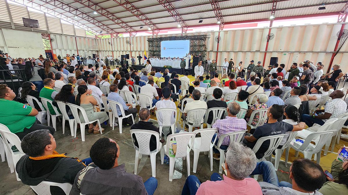 BoyacaLEinforma's tweet image. Algunos de los líderes comunales de #Boyacá se pudieron reunir el fin de semana anterior con el #Gobierno Nacional, luego que el presidente Gustavo Petro indicara que las Juntas de Acción #Comunal debían participar de las acciones por las vías...

boyacaleinforma.com/?p=3912