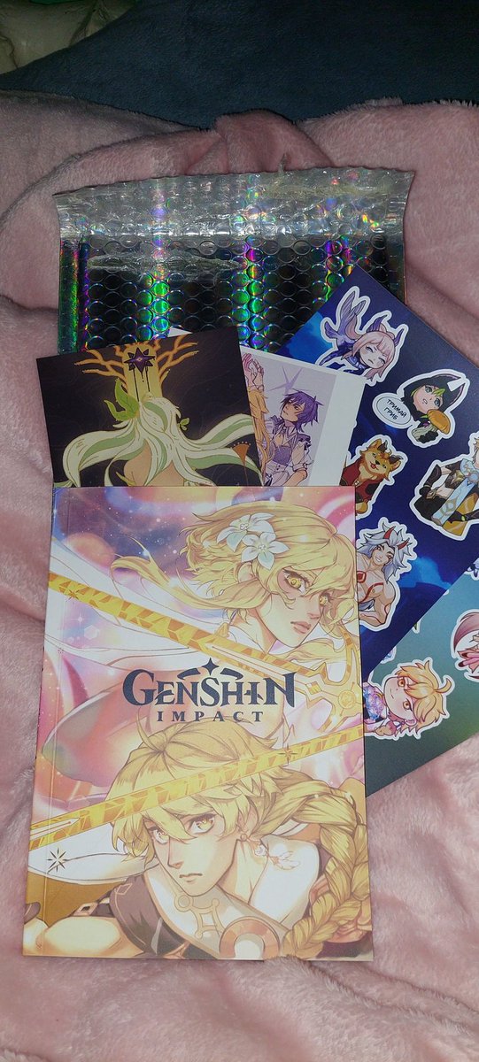 Маю дещо неймовірне від <a href="/ukrgenshinzin/">УКРЗІН Genshin impact</a> ^^
Вживу він ще гарніше) в шоці з того скільки чудових митців і мицткинь живе в моїй країні ^^

(А для листівки з дендро архонткою я навіть хочу рамочку придбати х))