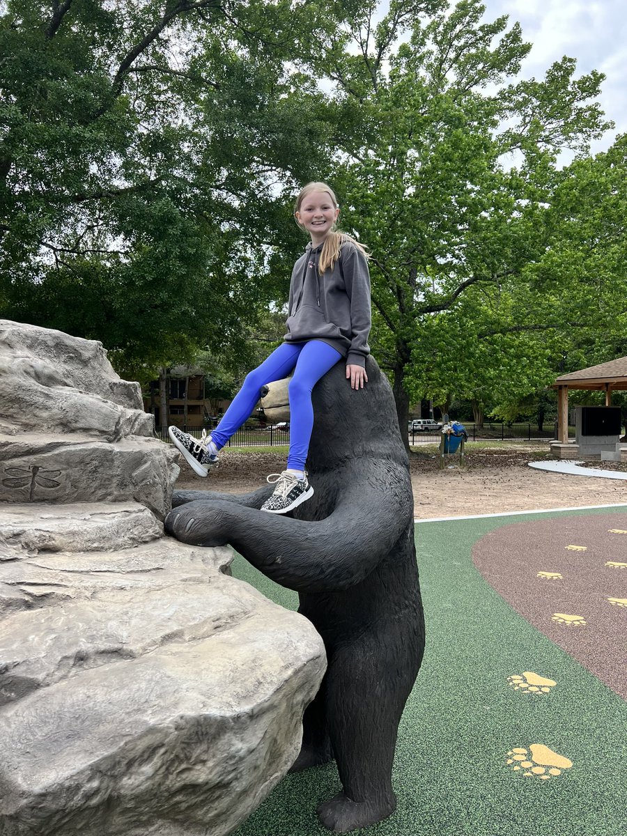 More playground fun <a href="/HumbleISD_EGE/">Elm Grove Elementary</a> <a href="/ElizabethFagen/">Liz Celania-Fagen</a> <a href="/HumbleISD/">Humble ISD</a> <a href="/ege_Jackson/">Holly Jackson</a> #egeglows