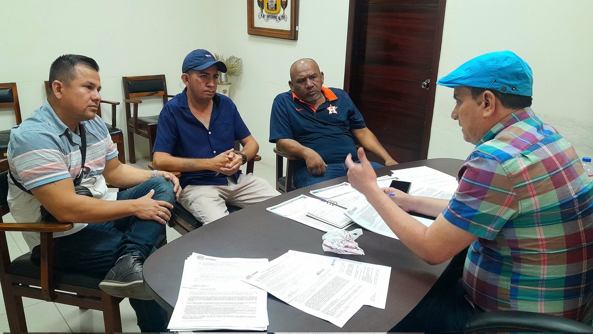 Me reuní con el coordinador general del club deportivo del Valle, Ec. Javier Farfán y el presidente de la Liga Cantonal de Junín con el objetivo de articular acciones para la apertura de una categoría de asenso.