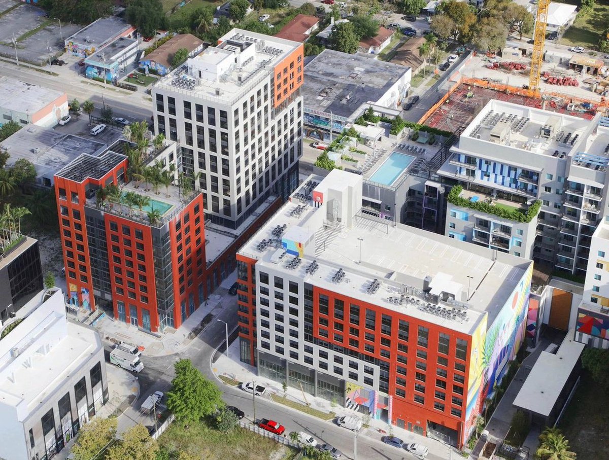 beauchampconst's tweet photo. Wynwood 29 an ideal balance of smart tech and refined taste, city energy and rooftop tranquility, innovation and style and exacting attention to detail. Interiors will be metropolitan and minimal, open and airy, curated with an east coast aesthetic defined by laid-back luxury. https://t.co/RvpZd2VnBR