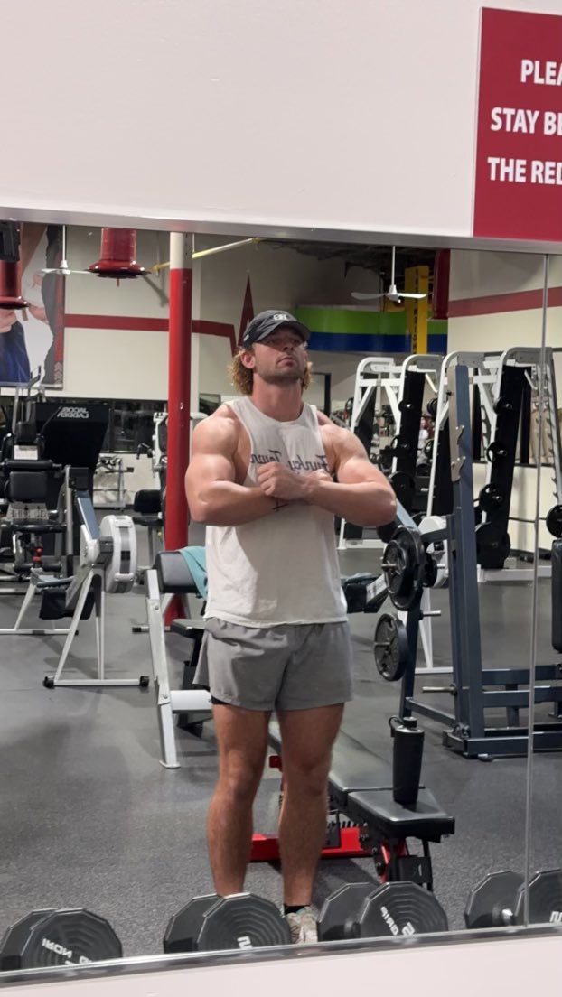 Class of 2023
Unsigned 
6’4” 230 TE/DE