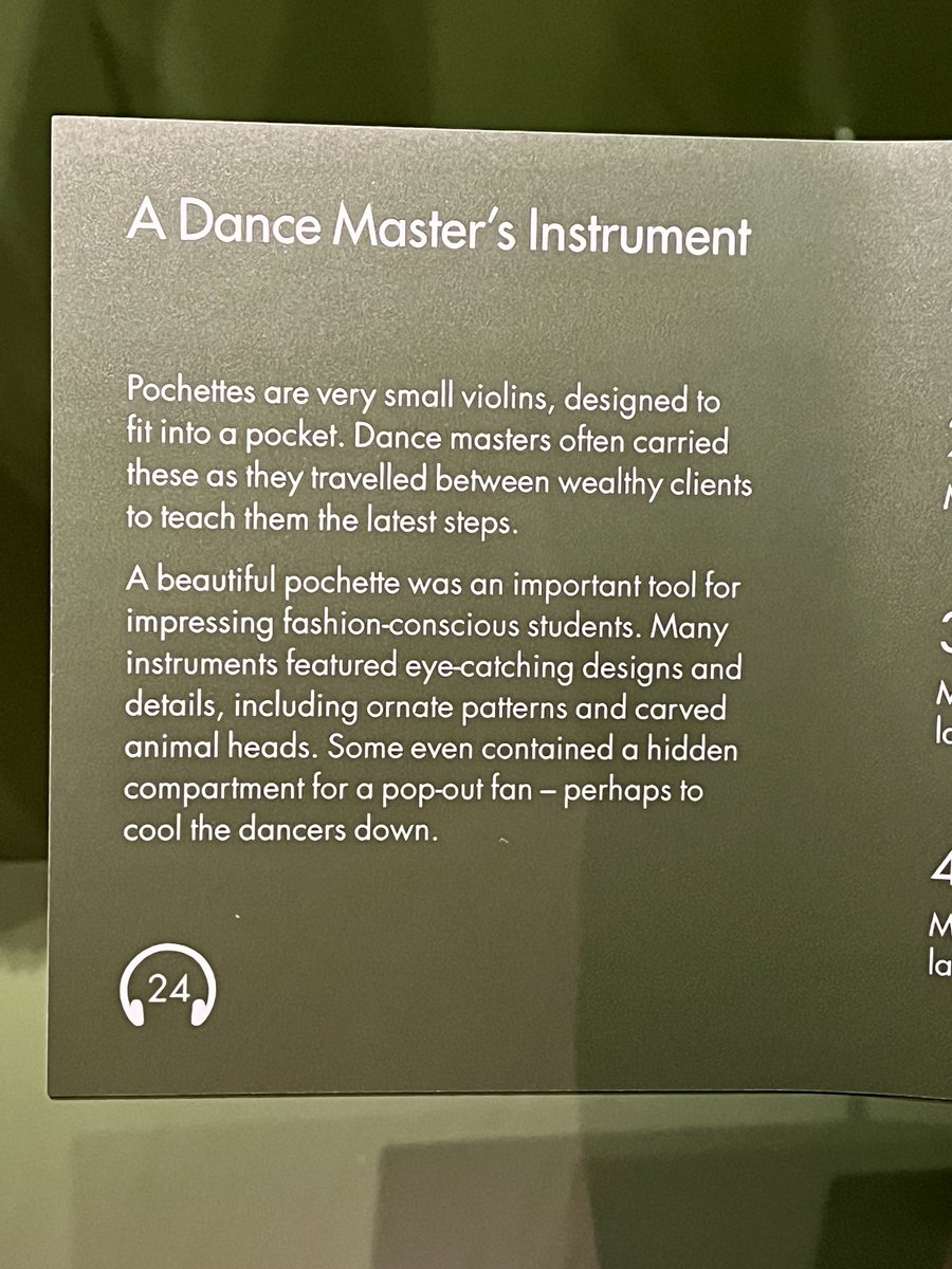 team_recorder's tweet photo. Sure the recorder is cool but have you ever met the POCHETTE - a pocket sized violin that you can whip out for an impromptu cheeky minuet at any given moment? And some of them even have an in-built FAN for the fashion-conscious and um, sweaty
#TeamRecorder #TeamPochette https://t.co/bO7hwJpiaf