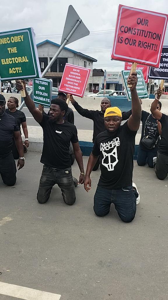 redcap_blondie's tweet photo. Rivers State has joined the protests demanding the restoration of Peter Obi's mandate stolen by the APC and INEC.

MC Olomo| Arrested| Where is Tinubu| Emeka| Nigerians Davido| Daniel Regha| Datti| Interim https://t.co/4QnoW29yYj