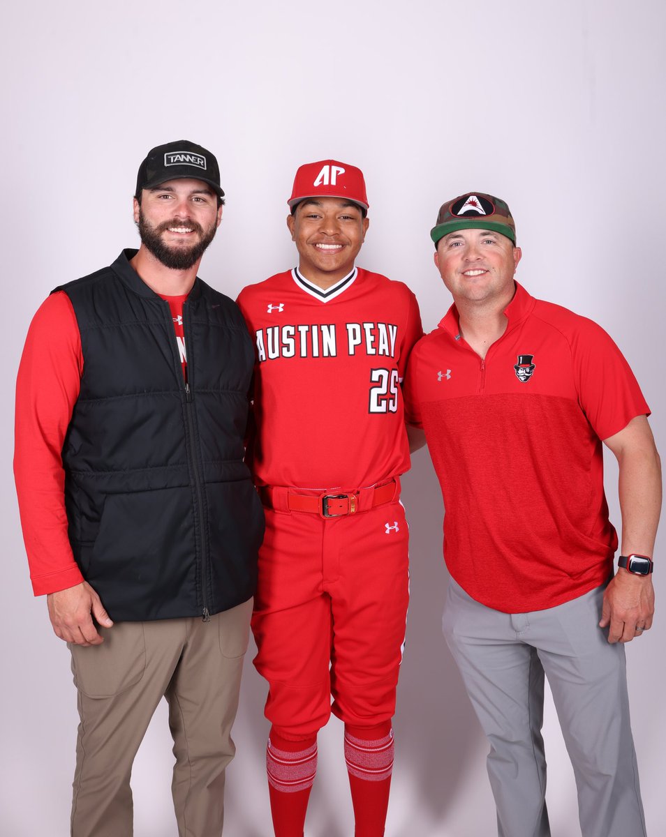 DJ Merriweather (@djmerriweather_) on Twitter photo After a great visit at Austin Peay State University with <a href="/coach_fanning/">Roland Fanning</a> and the coaching staff. I am extremely blessed and proud to announce that I will be continuing my academic and baseball career at APSU! #🅱️🅰️🆖
<a href="/GovsBSB/">Austin Peay Baseball</a>
<a href="/keirce_kimbel10/">Keirce Kimbel</a>
<a href="/_CougarBaseball/">Clarksville Academy Baseball</a>
<a href="/CoachDsmith55/">Dustin Smith</a> After a great visit at Austin Peay State University with <a href="/coach_fanning/">Roland Fanning</a> and the coaching staff. I am extremely blessed and proud to announce that I will be continuing my academic and baseball career at APSU! #🅱️🅰️🆖
<a href="/GovsBSB/">Austin Peay Baseball</a>
<a href="/keirce_kimbel10/">Keirce Kimbel</a>
<a href="/_CougarBaseball/">Clarksville Academy Baseball</a>
<a href="/CoachDsmith55/">Dustin Smith</a>