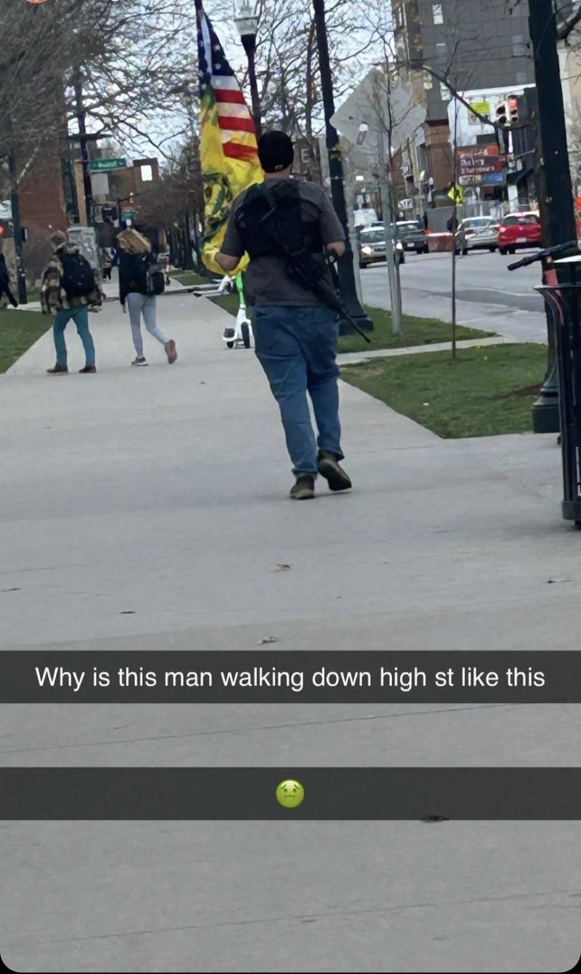 FairweatherTina's tweet photo. @ColumbusPolice @OhioState  man w assault rifle in High Street. Do you wait for students to be shot before you send out the alert? Or do you only send out alerts if it’s a black guy w a gun?? https://t.co/X9pbjpQj7t