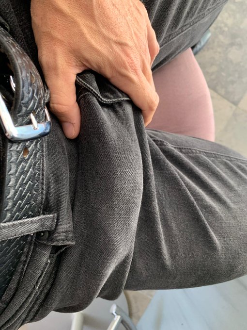 who else is ready for a new scene today 🍆 https://t.co/9QtJmtZhB8