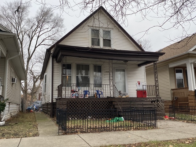 JoseChicagoRE's tweet photo. Just Reduced!  $49,900.00, 4BR, 1BA, 12040 S Lafayette Avenue, Chicago, IL 60628, Full Details https://t.co/fwd53wZJdu https://t.co/jwwSG7gw8U