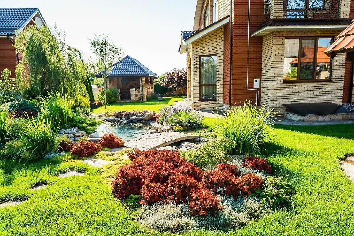 simonpolito's tweet photo. Though the real estate market is booming and home prices are already at record highs, it can't hurt to maximize the value of your property, particularly if you're considering listing it for sale. https://t.co/iEzle2ueMV https://t.co/6ikPft8T2A