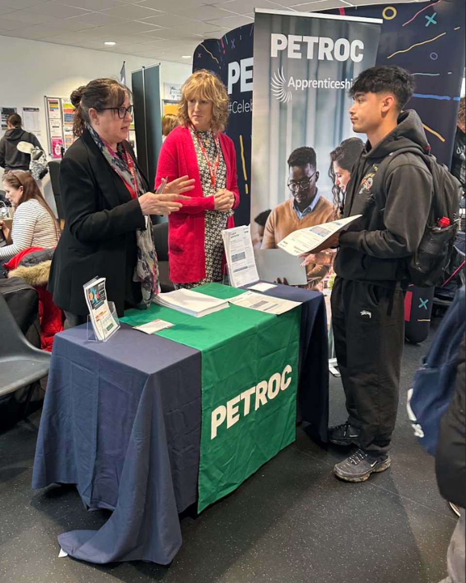 Thank you to all the employers 💼 and students who came to the Apprenticeship and Recruitment Fair yesterday. It was a great event enjoyed by all. Our students took away lot’s of knowledge about the kinds of apprenticeships available to them and what they involve.
