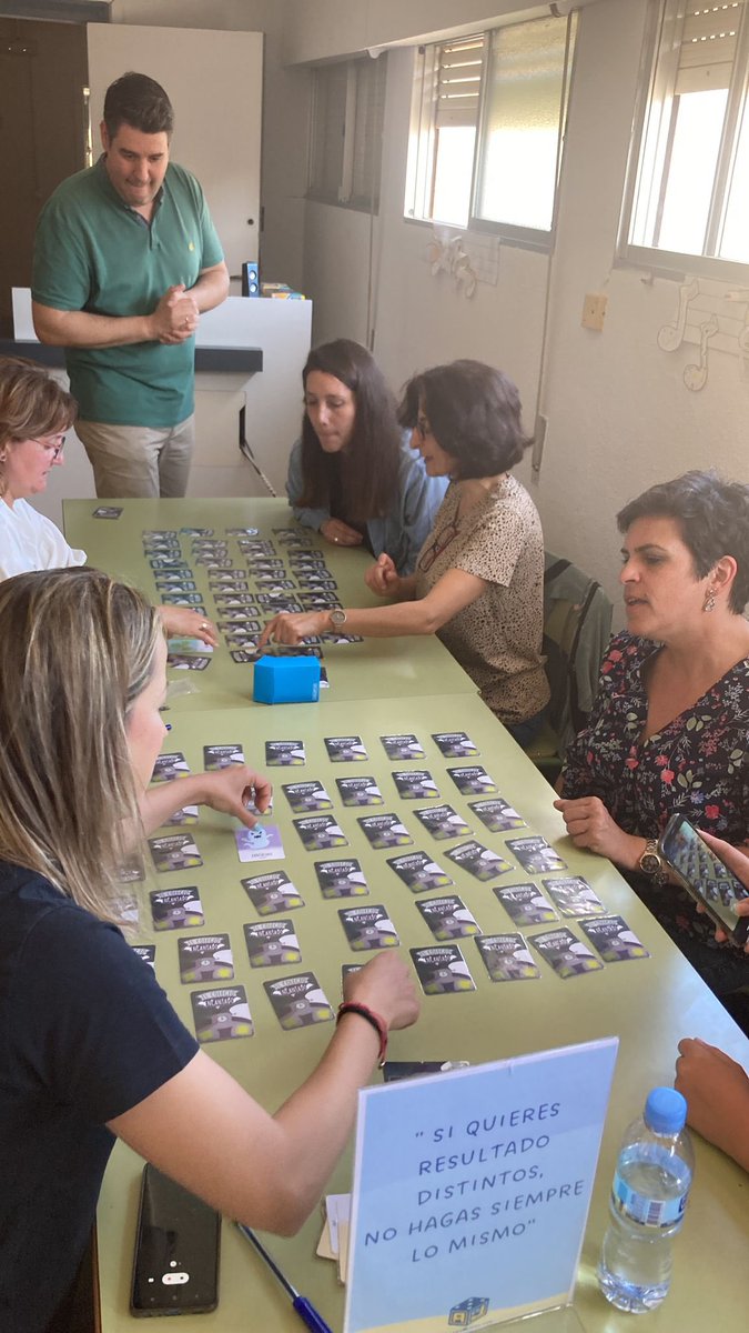 BartraCasas's tweet photo. @BartraCasas,esta tarde @aulaenjuego de la mano de Juan Carlos Ruiz y Pedro Giraldo para impartir ABJ atendiendo al alumnado que presenta NEAE. Profes aprendiendo y jugando desde el diseño de SdA @cepcordoba https://t.co/GYJ5oZVTqv