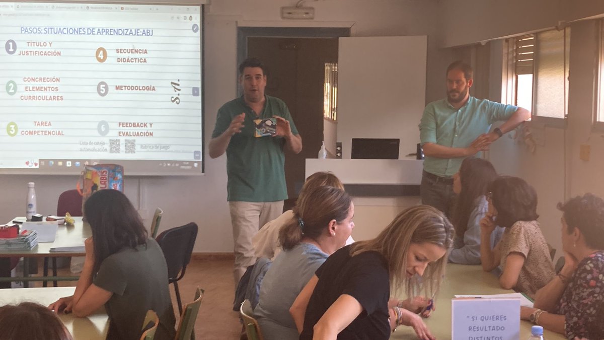 BartraCasas's tweet photo. @BartraCasas,esta tarde @aulaenjuego de la mano de Juan Carlos Ruiz y Pedro Giraldo para impartir ABJ atendiendo al alumnado que presenta NEAE. Profes aprendiendo y jugando desde el diseño de SdA @cepcordoba https://t.co/GYJ5oZVTqv