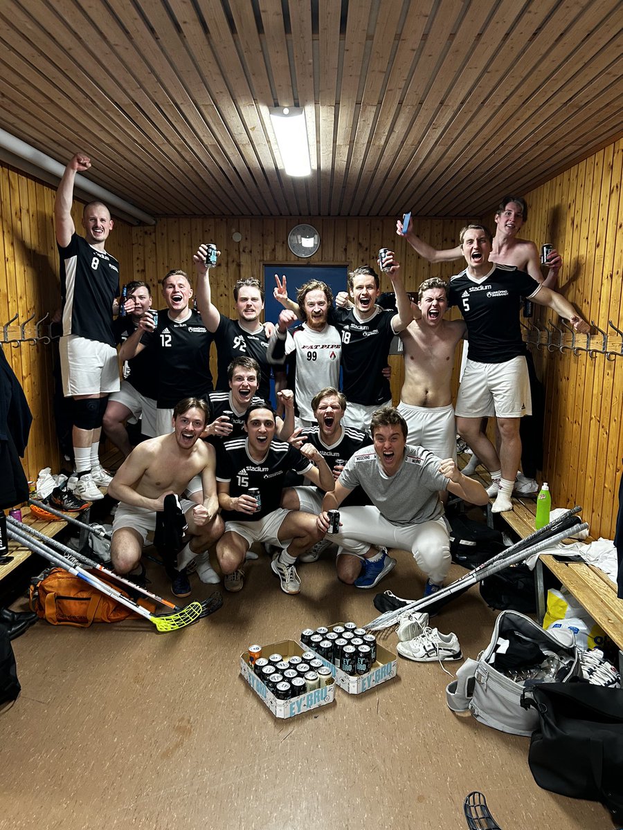 laisinnebandy's tweet photo. Linköping AIS spelar division 2 säsongen 23/24 #LinkopingAIS https://t.co/59y0l4Jkgf