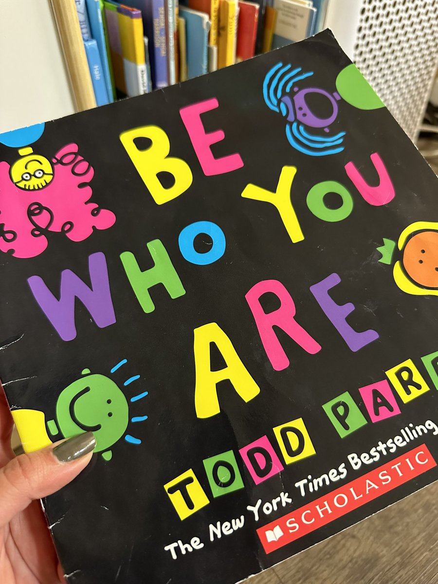 IfeelAware's tweet photo. “Be who you are”

كن على طبيعتك..
 كن فخوراً بالمكان الذي أتيت منه.. 
 كن لوناً مختلفا.. تحدث لغتك.. 
 ارتدي ماتريده لتكون انت ! 

هذا الكتاب يذّكر الأطفال بأن سماتهم المختلفة هي ما تجعلهم مميزين للغاية.. ويشجعهم على احتضان كل صفاتهم الفريدة🤍 https://t.co/OaY7aQTmgF