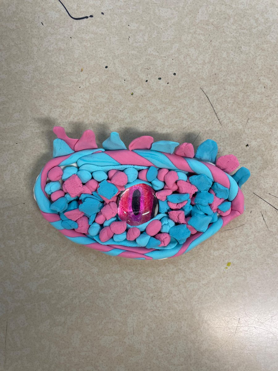 It's the eye of the tiger...er, we mean dragon! 🎵 Check these out! 🐉 They're dragon eyes! Falcons are some of the most incredible and creative artists we've ever met!