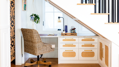 Short on square footage? You don't need a big footprint for great design. These homeowners and designers got creative by using every inch of space in their compact homes. keepingyouinformed.info/trendspottr/ho…