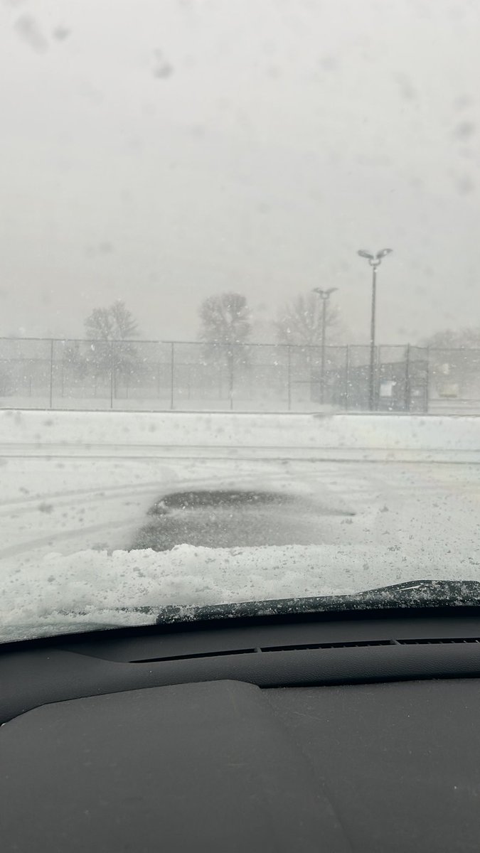 MrsHackett305's tweet image. Beautiful morning @DDSB_OutdoorEd with @309Sage ‘s #NBE classes. The commute home? Not so much. #SpringofDeception