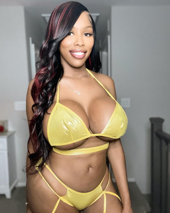 Golden showers 💦 https://t.co/iWjJfFPViw
