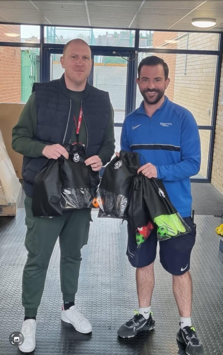 HarrisMertonPE's tweet photo. A massive thank you to Second Chance Boots who donated 6 pairs of football boots to us this week. With the cost of living crisis, these boots are hugely appreciated and will go a long way with our students. Thank you once again for this partnership, such an amazing donation ⚽️🤝🏼 https://t.co/g7HhZn9lPP