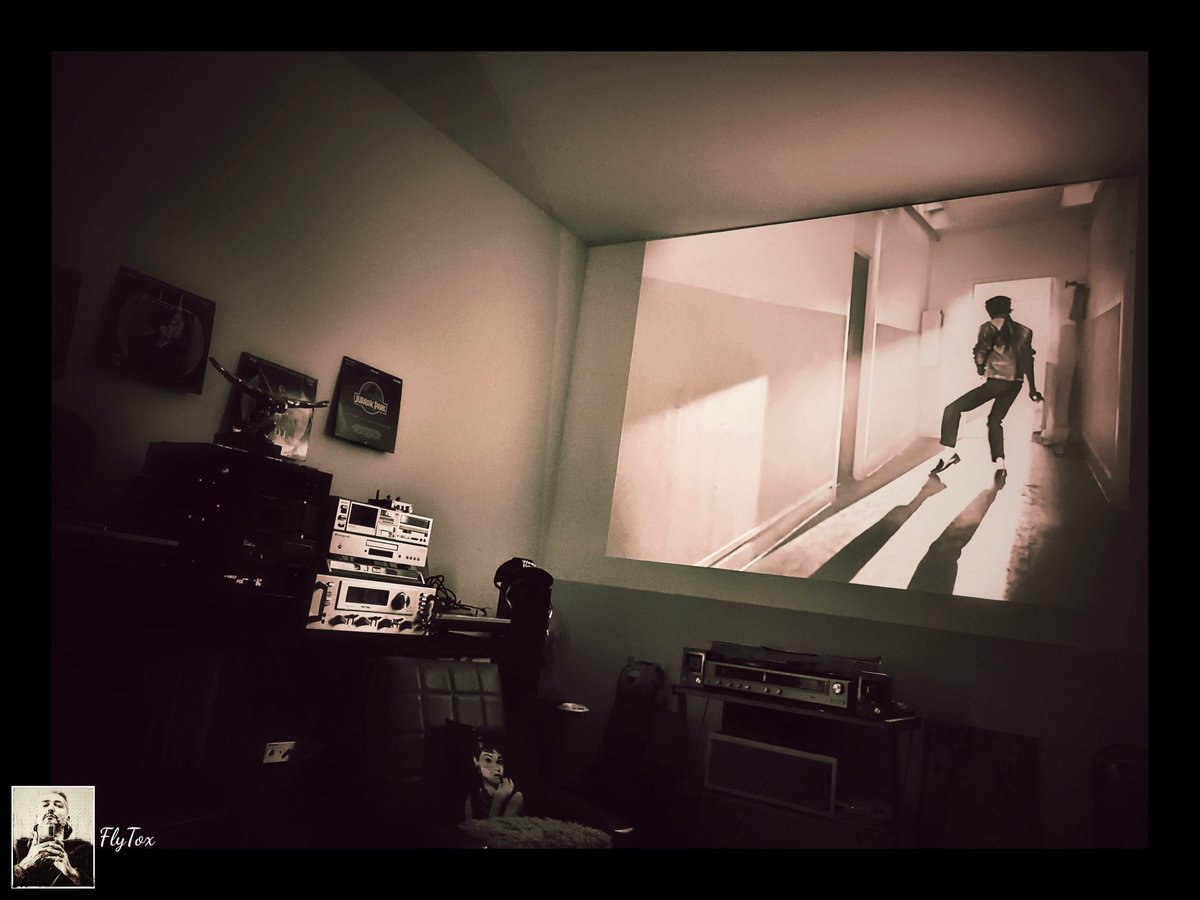 AssabMoh's tweet image. #michaeljackson #hifi #vintagestyle