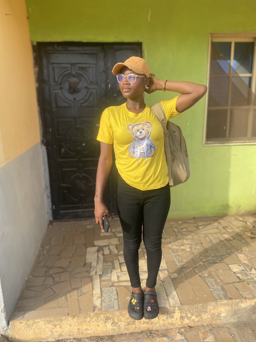 Vibe_Kemi's tweet photo. Yellow and Black makes a very beautiful combination.
💛🖤
#Colors #eksu #animalscientist #agriculture https://t.co/AsSux3mmFs