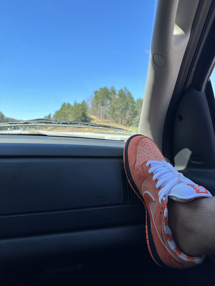 TheRealJolo22's tweet photo. @atmos_usa Orange Lobsters for me, first pair of the series and not my last! US 10.5
#atmoscollectorsclub 
#atmosweb https://t.co/iYhbDClTE5